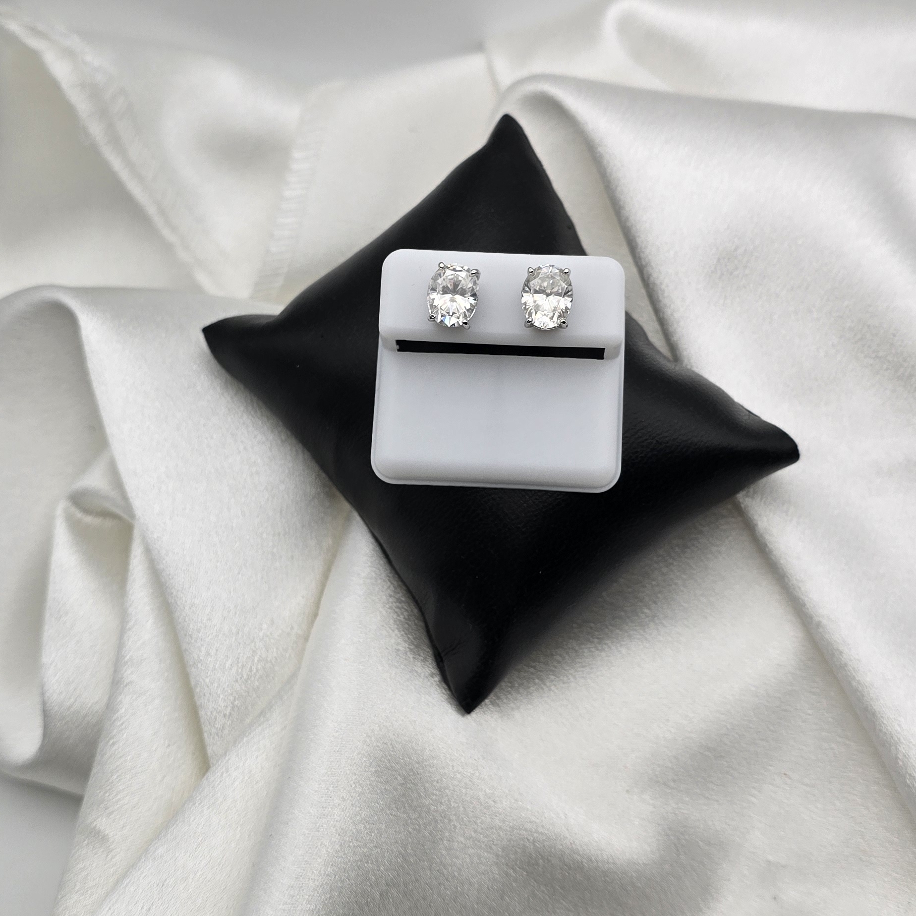 Luxury 3ct Sterling Silver 925 Oval Cut Moissanite Stud Earrings
